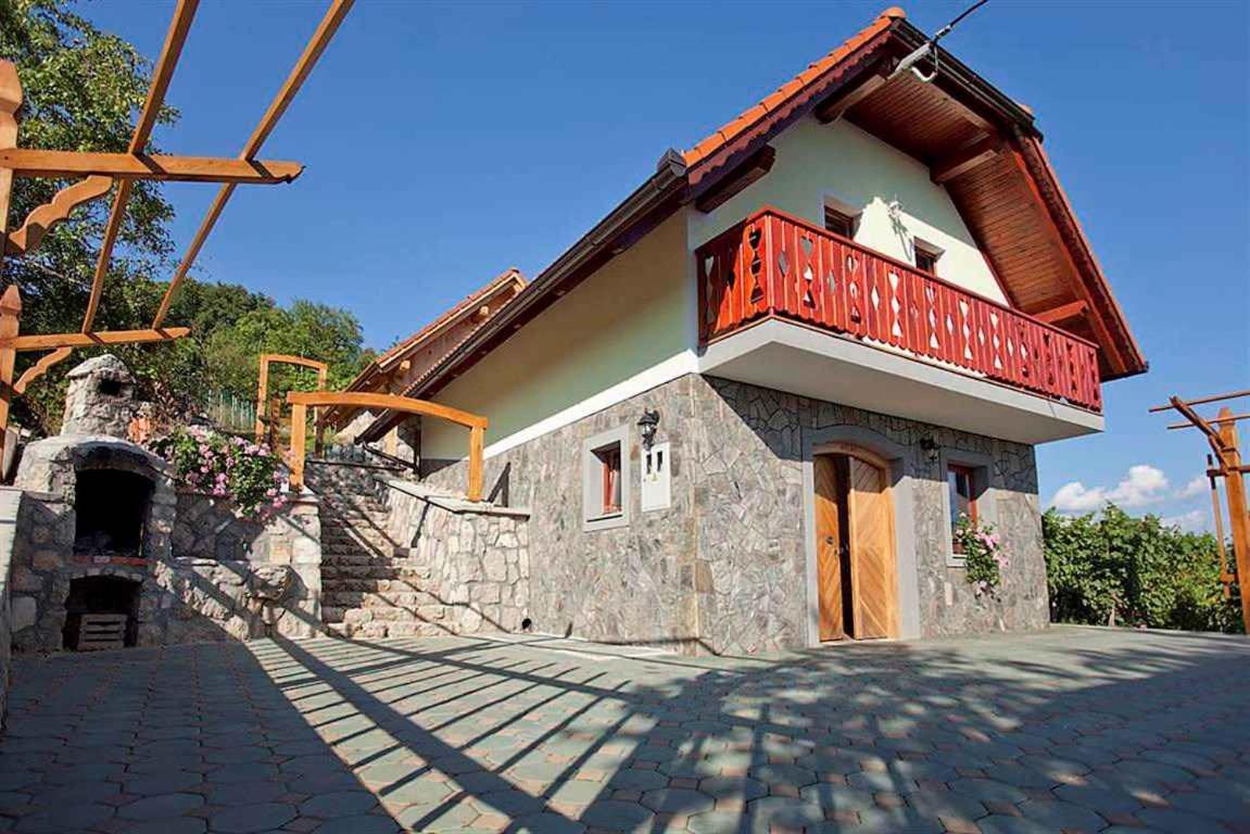 Holiday Home In Otocec Kranjska Krain 26062 Exterior foto